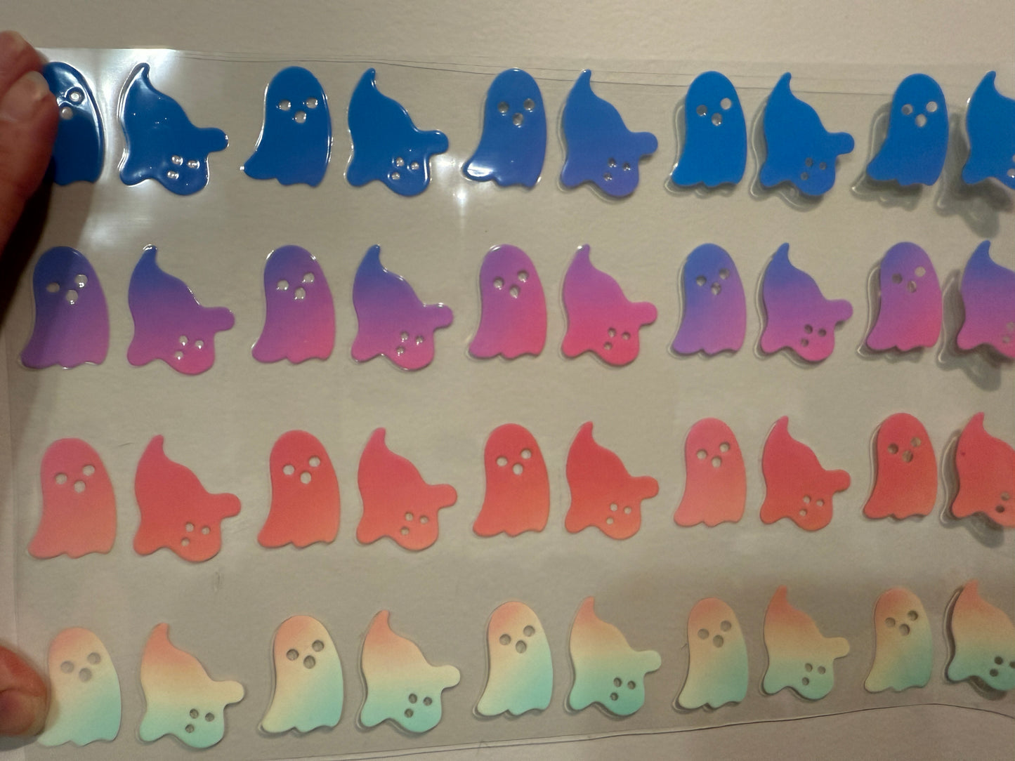 15Y Fun Ombre Ghosts (And Ghost Dog And Cats Too!) Clip Sheet - This sheet is intended to be cut up and placed using your own creative style.