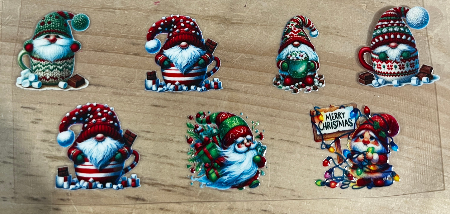 20Y Small Christmas Gnome Clip Sheet - This sheet is intended to be cut up and placed using your own creative style.