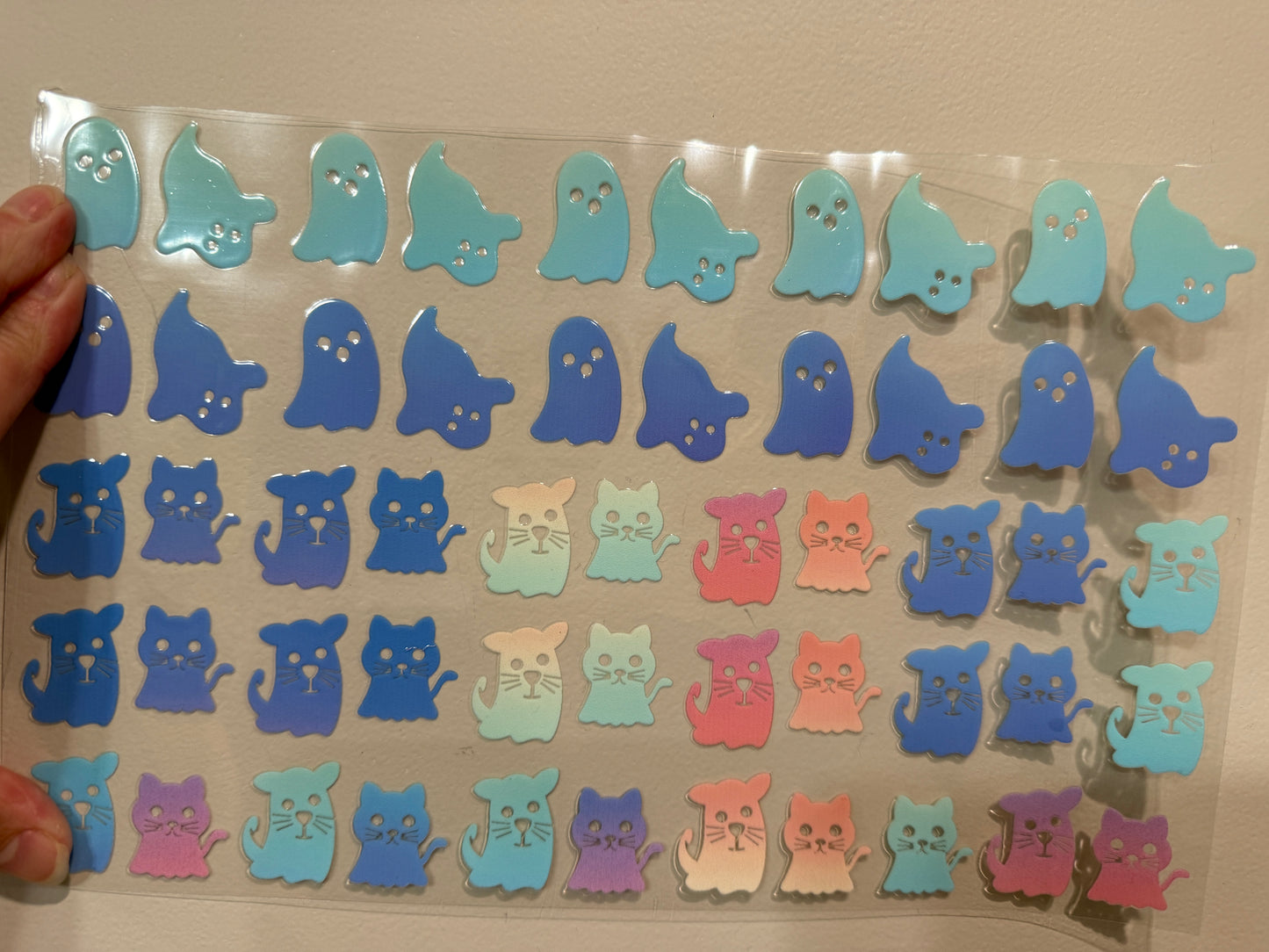 15Y Fun Ombre Ghosts (And Ghost Dog And Cats Too!)  Clip Sheet - This sheet is intended to be cut up and placed using your own creative style.