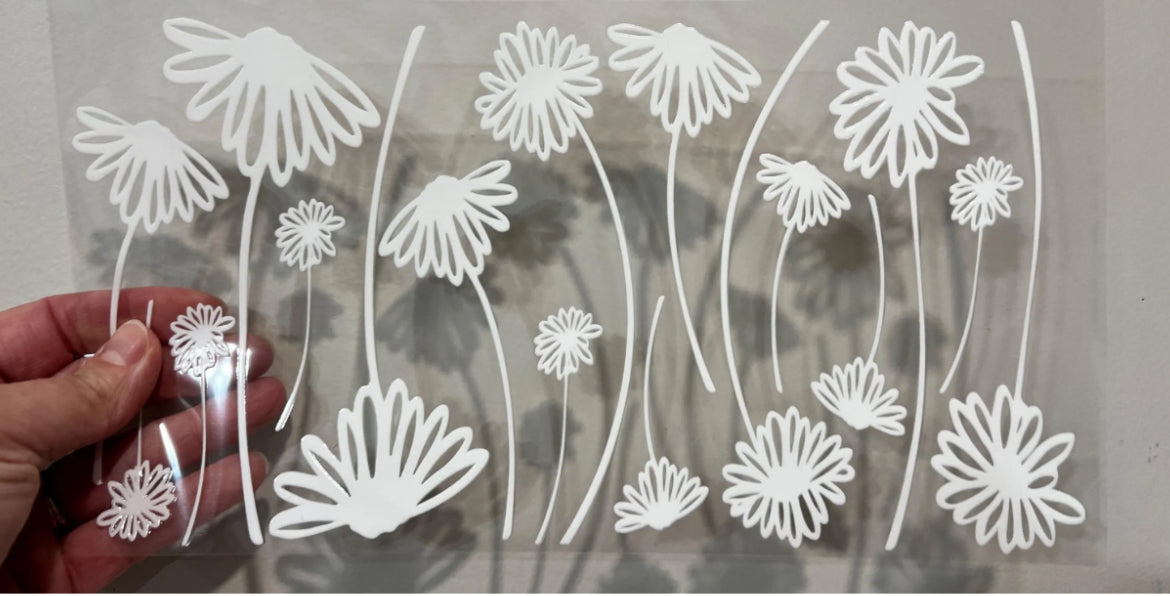 14P Daisy Clip Sheet - This sheet is intended to be cut up and placed using your own creative style.