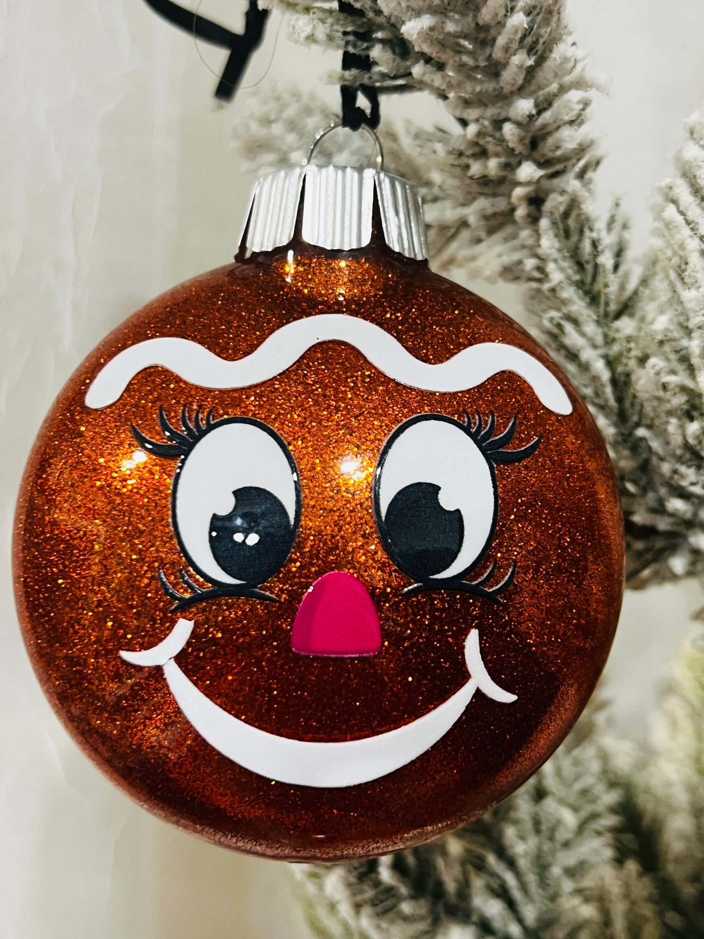 Ornament/Mini Gingerbread Face 2” Decal