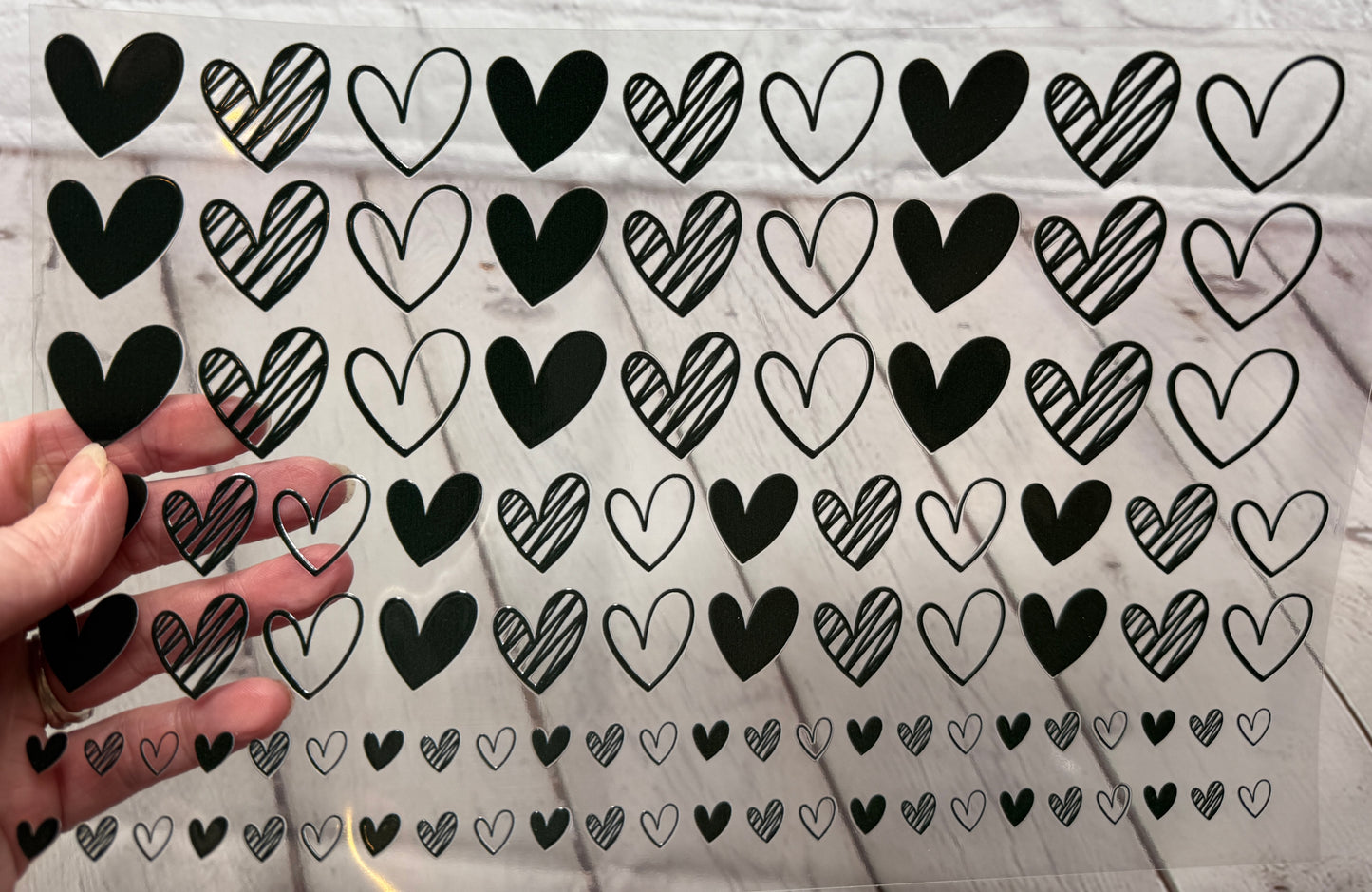 19P Doodle Hearts Clip Sheet - This sheet is intended to be cut up and placed using your own creative style. (Copy)